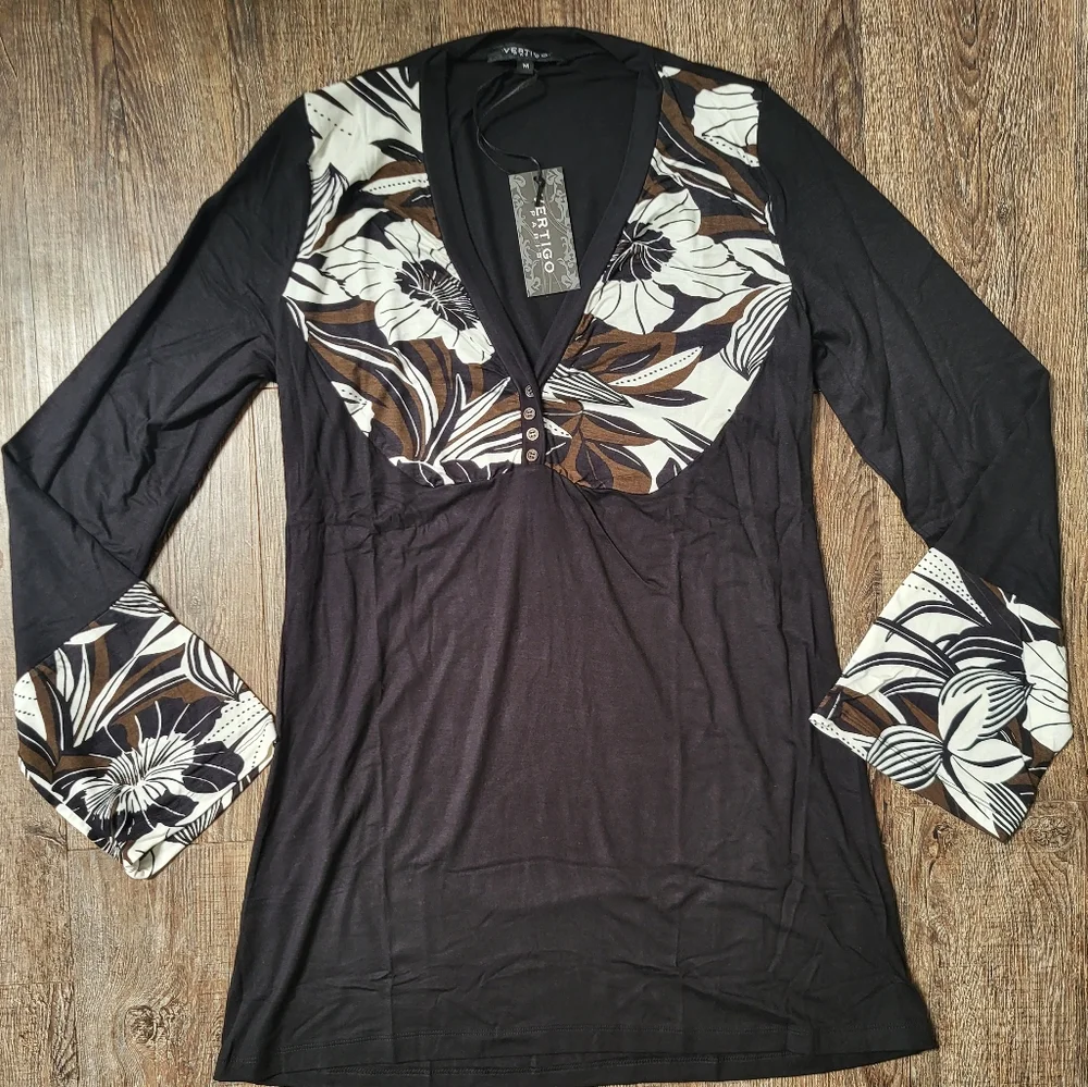 Vertigo Paris Top - Black White Flower - Picture 5 of 6